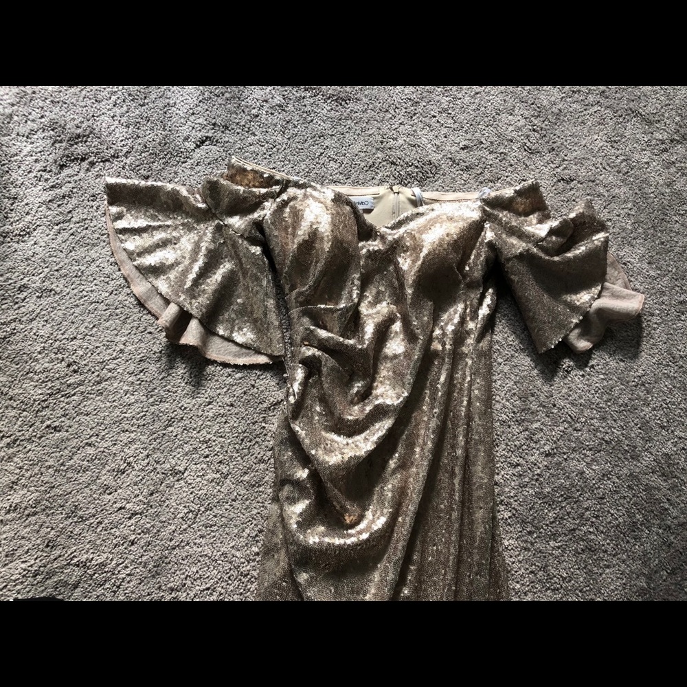 NWOT Calvin Klein gold sequin gown - Picture 4 of 7